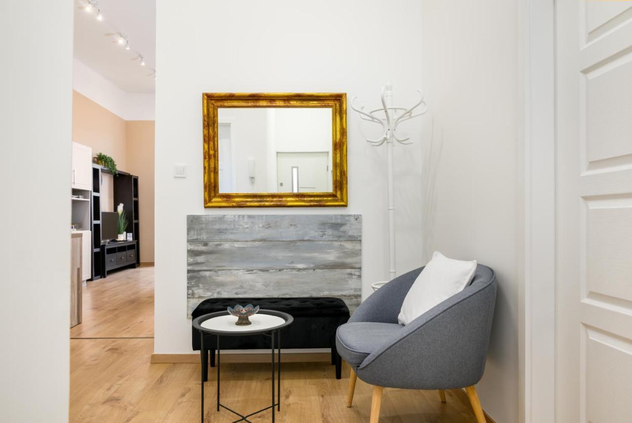 Ja18 Downtown Pearl - 2 Bedroom Apartment Budapest Exterior foto